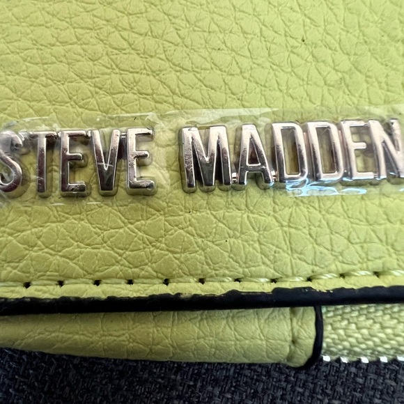 NWT STEVE MADDEN ZIP AROUND CARDHOLDER SMALL WALLET CARD CASE - Picture 2 of 5